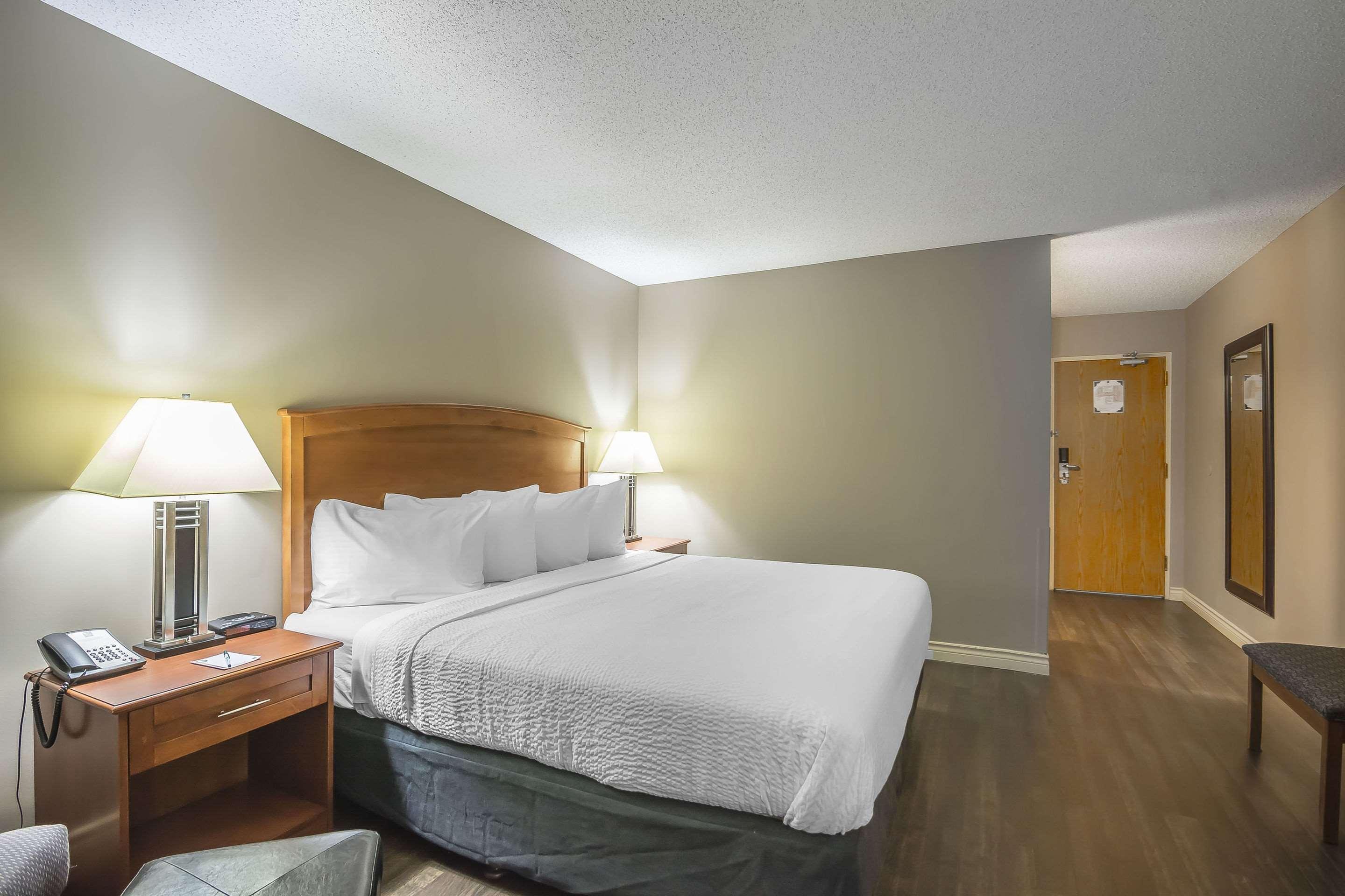 Quality West Inn 3*