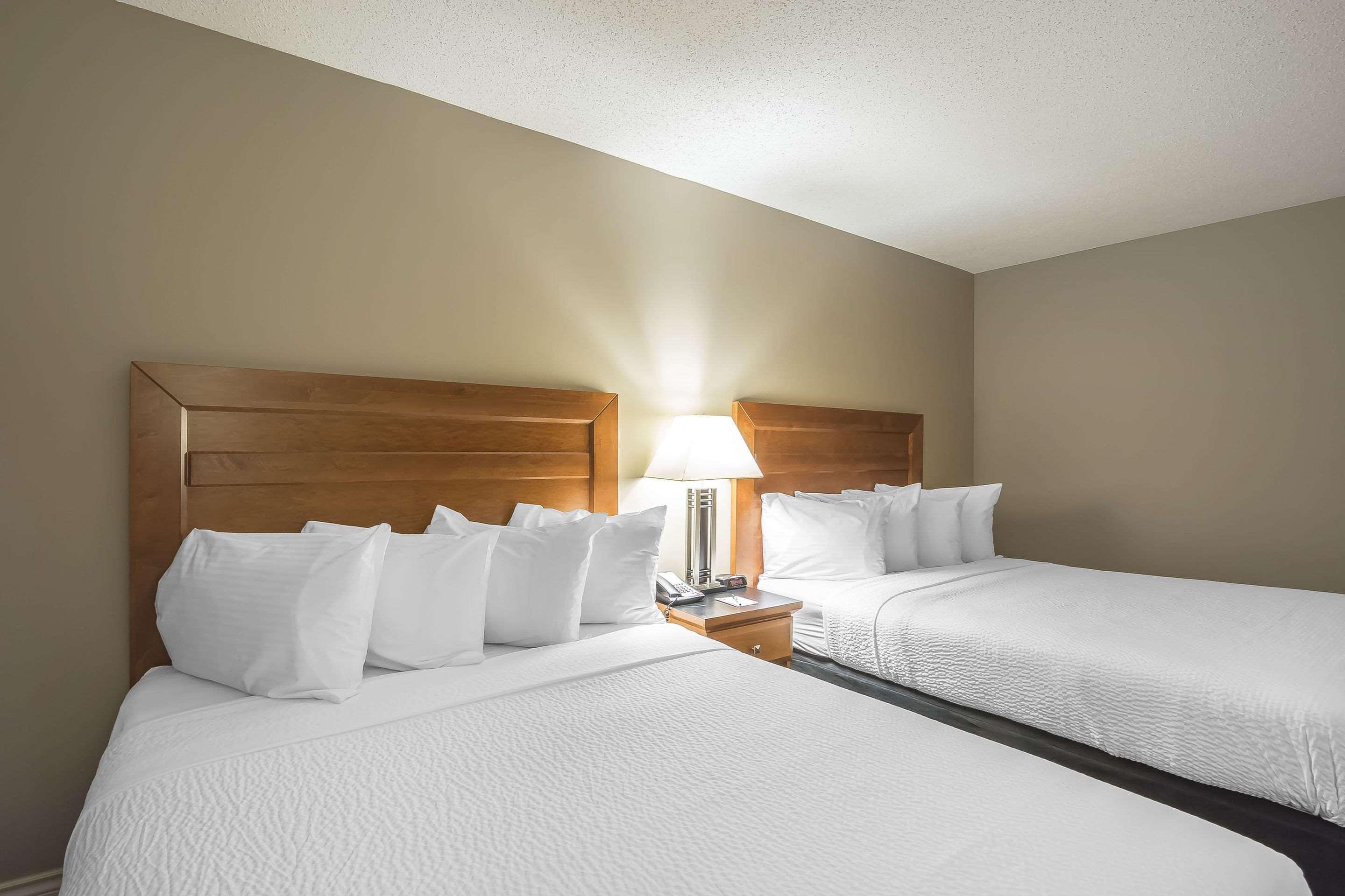 Quality West 3* Edmonton