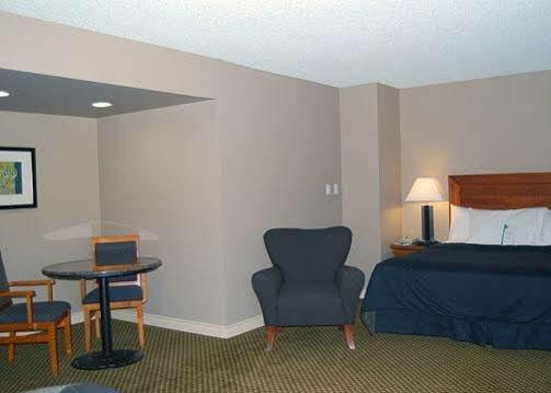 Mini-hôtel Quality West 3*